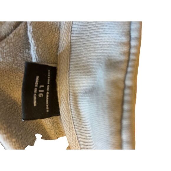 Cotton on garments pull over “I used to be a plastic bottle” size large - Picture 8 of 9